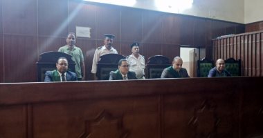 المشدد 6 سنوات لعاملين متهمين بالاتجار فى المواد المخدرة بسوهاج هيئة المحكمة