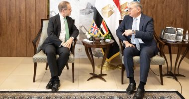 وزير البترول يستقبل السفير البريطانى لبحث تعزيز التعاون المشترك بين البلدين 