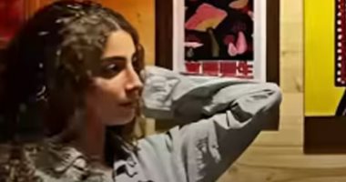 تعليقات عن الشبه مع والدتها.. لى لى حلمى تخطف الأنظار على السوشيال ميديا