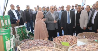 محافظ بنى سويف يفتتح أول معرض من معارض "أهلًا رمضان"