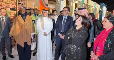 وزير الثقافة يتسلم تقريرًا عن فعاليات الأسبوع الثقافى المصرى فى قطر الدكتور أحمد فؤاد هنو وزير الثقافة