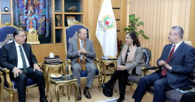 ندوة توعوية عن "مخاطر الهجرة غير الشرعية" بجامعة المنصورة