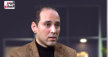 استشاري علاقات أسرية: هناك زوجات تخطط لعزل أزواجهن عن أهلهم "فيديو"