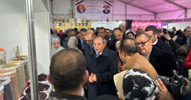 عروض بسعر المصنع فى معرض "أهلاً رمضان" ببورسعيد.. إقبال جماهيرى واسع وتخفيضات تصل لـ30%.. ولجان تموينية لمتابعة جودة السلع وأسعارها المخفضة.. والمحافظ: خطوة لدعم المواطن وتخفيف الأعباء الاقتصادية.. فيديو وصور