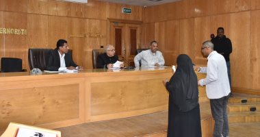 سكرتير عام الأقصر يتلقى 33 شكوى وطلبا من المواطنين باليوم المفتوح الأسبوعى