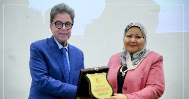 نقيب البيطريين يكرم مستشار محافظ الفيوم للثروة السمكية لتطوير بحيرة قارون نقيب البيطريين يكرم مستشار محافظ الفيوم للثروة السمكية