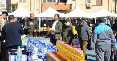 جهود الدولة مستمرة لتخفيف العبء عن المواطنين قبل شهر رمضان.. تخصيص 9 منافذ لبيع اللحوم بأسعار مخفضة فى بورسعيد.. وإقامة معرض "كلنا واحد" ومنافذ بأحياء المحافظة.. السلع بتخفيضات تصل إلى 30%.. صور