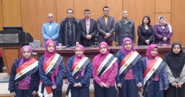 وكيل تعليم سوهاج يشهد التصفيات النهائية لمسابقة أوائل مدارس الثانوية العامة