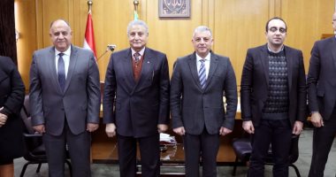 محافظ الإسماعيلية يستقبل مدير صندوق مكتبات مصر العامة 