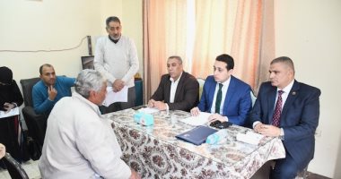 نائب محافظ الفيوم يعقد لقاءً لخدمة المواطنين بقرية سيلا