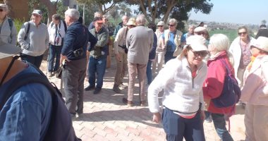 وفد سياحى من مختلف الجنسيات يزور المناطق الأثرية بالمنيا