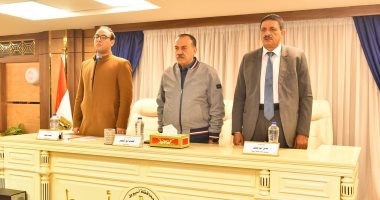 محافظ أسيوط يوجه بسرعة الانتهاء من سلسلة معارض أهلاً رمضان