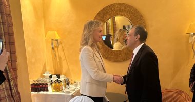 وزير الخارجية والهجرة يلتقى نظيرته الأيسلندية على هامش مؤتمر ميونخ