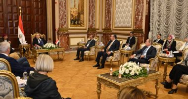 رئيس الشيوخ يستقبل وفد تحالف الاشتراكيين والديمقراطيين بالبرلمان الأوروبي  