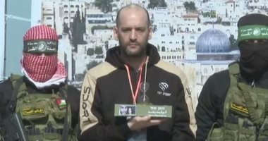 جيش الاحتلال: تسلمنا المحتجزين الثلاثة وهم فى طريقهم إلى إسرائيل