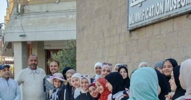 متحف التحنيط فى الأقصر يستقبل أفواجا من السائحين والطلاب.. صور