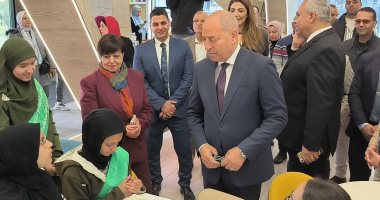 محافظ القاهرة: الرئيس السيسى وجه بنشر المكتبات العامة في الأحياء جانب من جولة محافظ القاهرة
