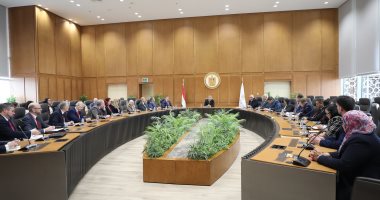 اجتماع مشترك لقيادات التعليم العالي مع أعضاء البعثة التعليمية البريطانية جانب من الاجتماع