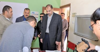 محافظ سوهاج يوجه باتخاذ الإجراءات القانونية ضد 23 من العاملين بمستشفى الرمد