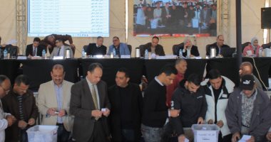 وزير الإسكان: إجراء قرعة علنية لتخصيص 481 قطعة أرض تم توفيق وضعها بمنطقة الرابية جانب من القرعة