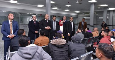 وزير العمل يشهد اختبارات مرشحين للعمل بالخارج.. ويؤكد: مستمرون فى توفير فرص عمل