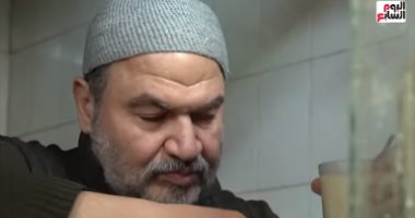 كوباية اللبن من إيده مش محتاجة سكر.. إيه سره؟ فيديو