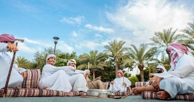 تواصل فعاليات أيام الشارقة التراثية بعروض ثقافية وحرفية منوعة جانب من الفعاليات