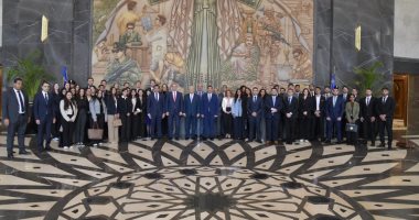 رئيس مجلس النواب يستقبل وفدا من الدارسين الأجانب بكليات القانون بمصر رئيس مجلس النواب يستقبل وفدا من الدارسين الأجانب