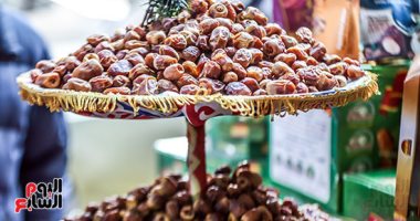 بلح "مو صلاح" و"مرموش" وشيكابالا يغزو سوق الساحل قبل رمضان.. (فيديو) اسماء التمور فى سوق الساحل