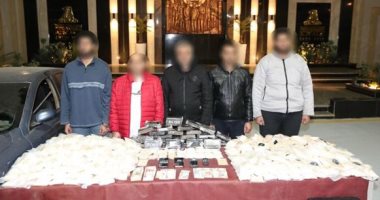 رجال الداخلية يسطرون ملحمة في مواجهة مهربي المواد المخدرة.. العدالة الساهرة تُحبط أكبر مخطط لتهريب سموم قاتلة بقيمة 850 مليون جنيه.. وخبراء أمنيون: ضربة حاسمة ضد الجريمة بضبط شحنة مخدرات ضخمة.. صور المتهمين والمضبوطات