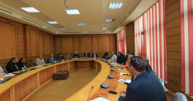 رئيس جامعة كفر الشيخ: ربط الجامعة بالمجتمع بتوجيه الأنشطة البحثية والتعليمية