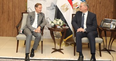 وزير البترول يبحث مع نائب لوك أويل للبحث والاستكشاف الفرص الاستثمارية 