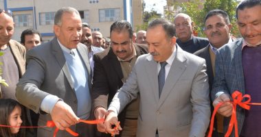 محافظ أسيوط يفتتح الصوب الزراعية بمشتل مدرسة ساحل سليم الابتدائية 