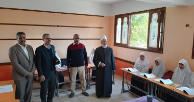 رئيس أزهر سوهاج يتفقد سير العملية التعليمية بعدد من معاهد طهطا الأزهرية