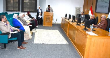 اجتماع اللجنة التنسيقية لمشاركة جامعة حلوان فى مسابقة الأنشطة الطلابية جانب من الإجتماع