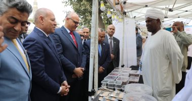 محافظ القاهرة: تخفيضات بمهرجان التمور من 25 لــ30% محافظ القاهرة يتفقد المنتجات بمهرجان التمور