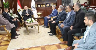 محافظ بنى سويف يطلق إشارة بدء ماراثون الدراجات تزامنا مع الاحتفال بالعيد القومى