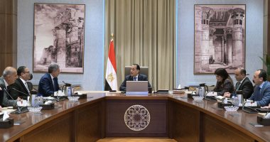 رئيس الوزراء يلتقى أعضاء اللجنة الاستشارية لتطوير السياحة المصرية