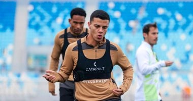 محمد شحاتة يتلقى عرضا للرحيل عن الزمالك محمد شحاتة
