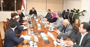 وزير الإسكان يبحث مع مسئولى البنك الأوروبي لإعادة الإعمار والتنمية تعزيز التعاون