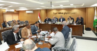 محافظ الجيزة يعقد اجتماعًا بمجلس إدارة المناطق الصناعية فى الصف والعياط