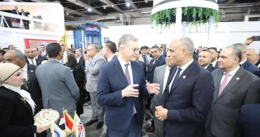 وزير البترول يشيد بجهود القابضة للبتروكيماويات فى تحقيق التكامل بين الصناعة والطاقة