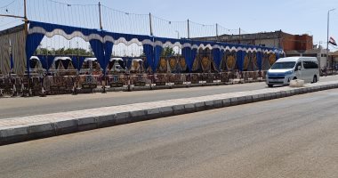 شاهد الاستعدادات النهائية بمدينة أبوسمبل لعروض 26 فرقة فنية دولية ومحلية مدينة أبو سمبل