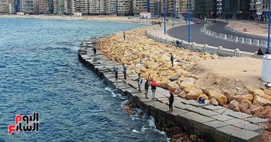 "بتمطر والشمس طالعة".. أغرب نوة بالإسكندرية أجواء قارسة البرودة تزامنا مع نوة الشمس الصغرى أجواء نوة الشمس الصغرى