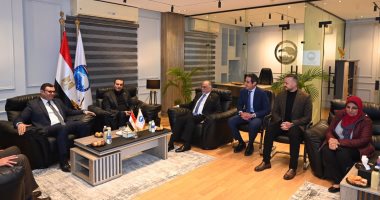 وزير الإسكان يستعرض جهود الوزارة فى عدد من الملفات