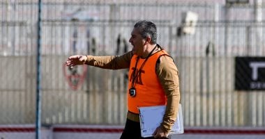 الشبكة نيوز : 
                                            جلسة بين بيسيرو ولاعبى الزمالك على هامش التدريبات.. اعرف السبب
                                        