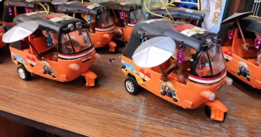 أحدث تقاليع رمضان بالأقصر.. الفانوس التوك توك يغزو المحلات قبل الشهر الكريم