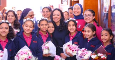 وزيرة التضامن تزور مدرسة تخرجت فيها قبل 35 عاماً