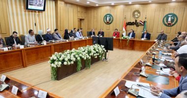 محافظ المنوفية يستقبل نائب وزير الصحة لمناقشة القضية السكانية