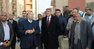 محافظ الجيزة: مشروع الديسمى يوفر 256 وحدة سكنية حضارية لمتضررى السيول بالصف محافظ الجيزة يتفقد مشروع إسكان الديسمي